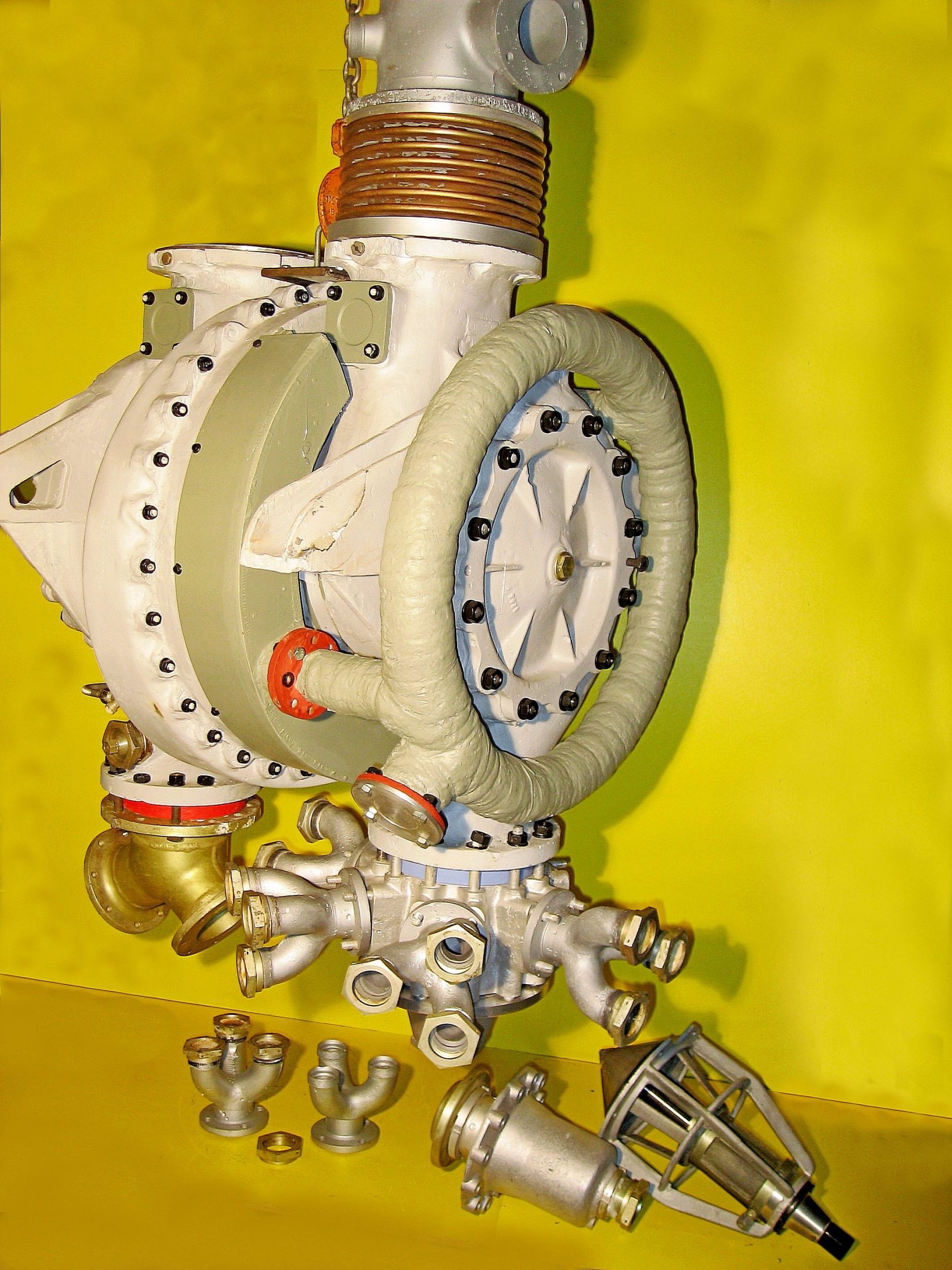 A4-V2 Turbo-pump showing LOX outlet manifold. ©THBC