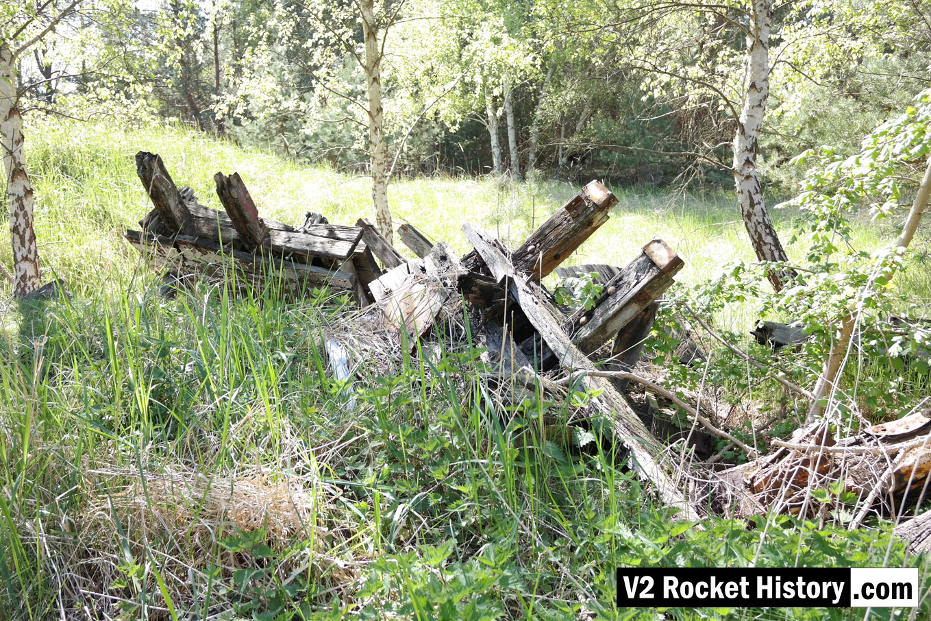 F1: remains of wooden formers used in construction 