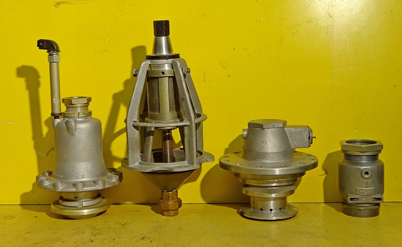 Main valves fuel and LOX